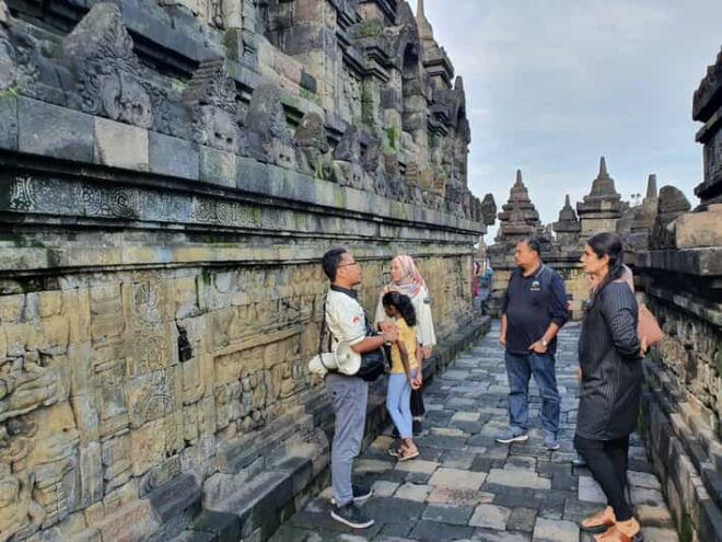 Yogyakarta: 5 Days All Temple Full-Access and Jomblang Cave - Jomblang Cave Experience