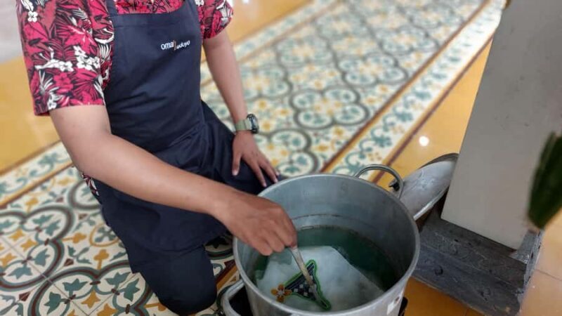 Yogyakarta: Batik Workshop and Art Gallery Visit - Discovering the Charm of the Batik Workshop