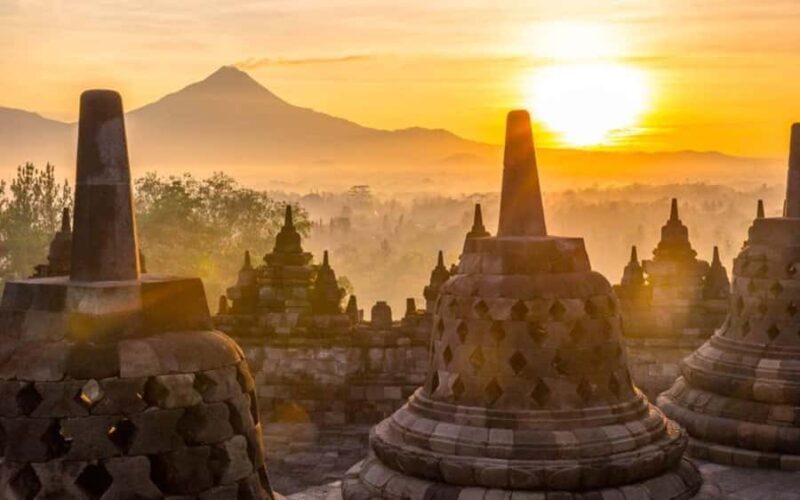 Yogyakarta: Best Borobudur Sunrise and Prambanan temple tour - The Sum Up