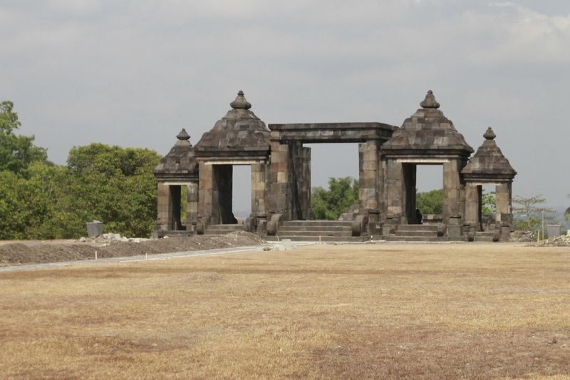 Yogyakarta Best Sunrise and Sunset Tour: Ratu Boko, Andong Hill, Candi Ijo and Klangon Hill - Choose the right route for your day