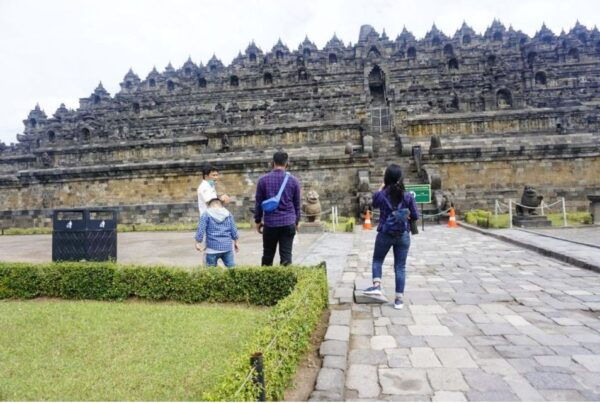 Yogyakarta: Borobudur and Prambanan Temple Tour With Climb - Common Questions