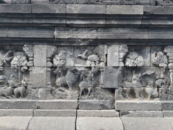 Yogyakarta: Borobudur Climb to the Top and Prambanan Tour - Full Description