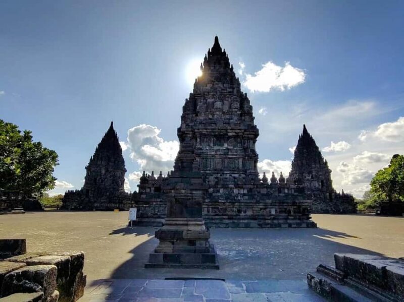 Yogyakarta: Borobudur Climb up, Merapi Volcano and Prambanan - The Journey Begins: Comfortable Pickup and Smooth Transit