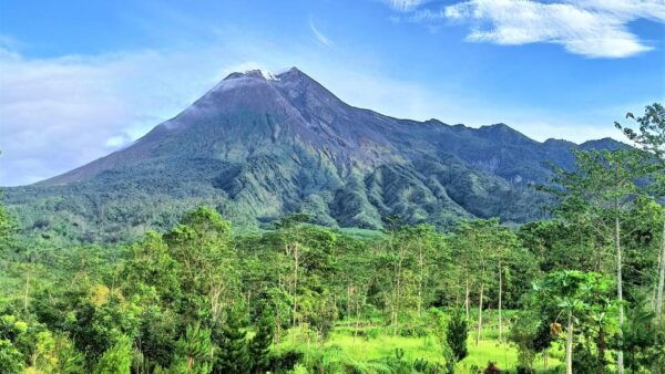 Yogyakarta: Borobudur Climb Up, Merapi Volcano and Prambanan - Inclusions and What to Expect