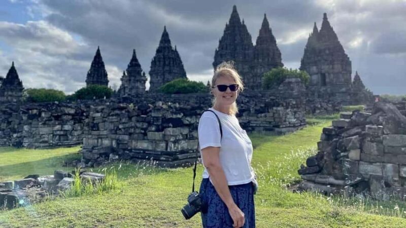 Yogyakarta: Borobudur Climb-Up & Prambanan Temple Tour - FAQ