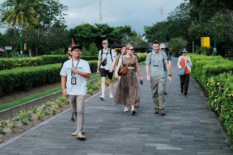 Yogyakarta: Borobudur Climb-Up Selogriyo Rice Field Trekking - Yogyakarta: Borobudur Climb-Up and Selogriyo Rice Field Trekking