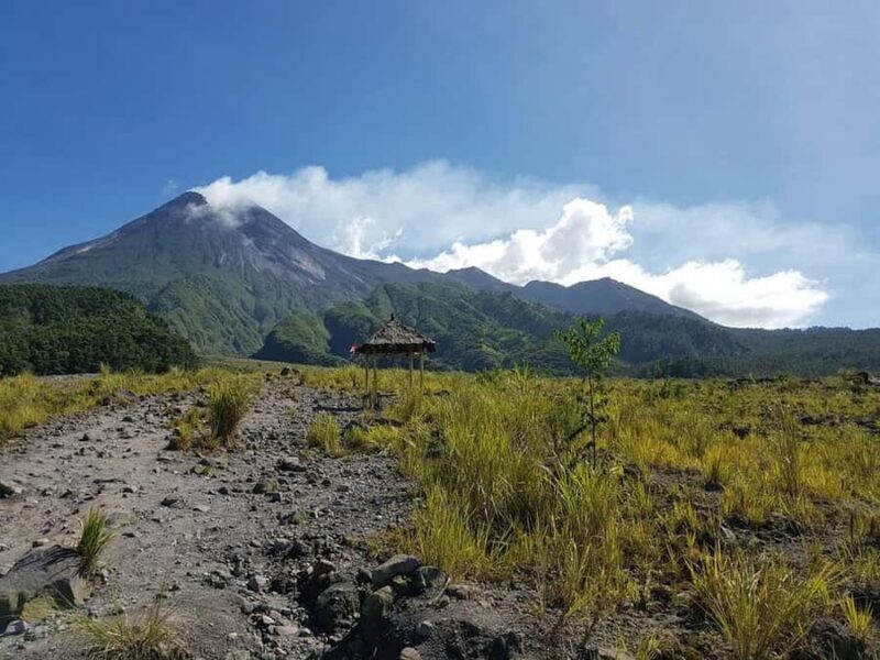 Yogyakarta: Borobudur Merapi Prambanan include all tickets - Prambanan Temple: An Architectural Marvel