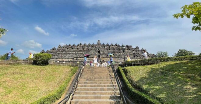 Yogyakarta: Borobudur & Prambanan, Mt Merapi, Ramayana Dance - Inclusions