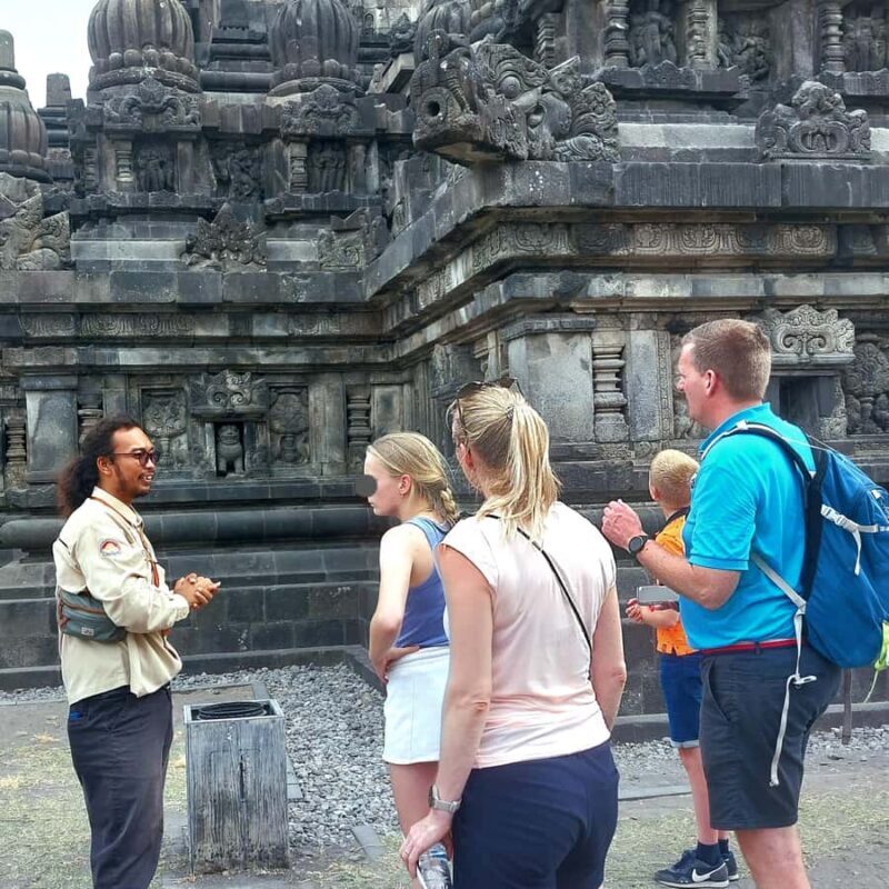 Yogyakarta: Borobudur-Prambanan, Start w/ Sunrise Over Cloud - FAQ
