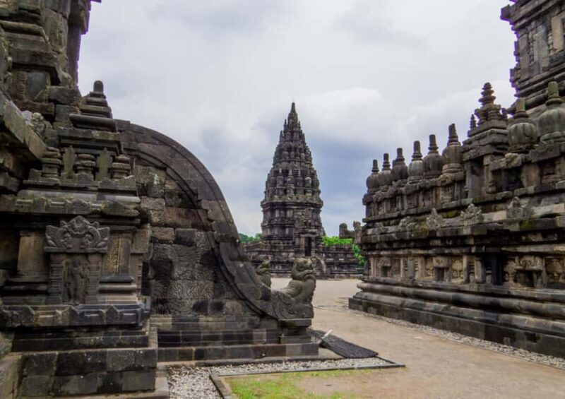 Yogyakarta: Borobudur & Prambanan Temple Cheapest Tour - Good To Know