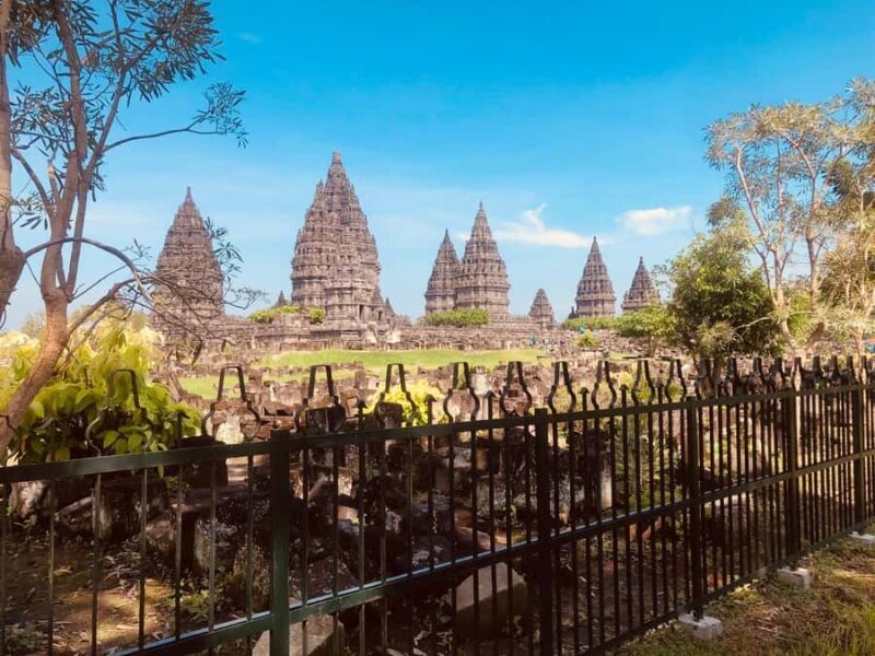 Yogyakarta: Borobudur Prambanan Temple Tour and Entry Ticket - Good To Know