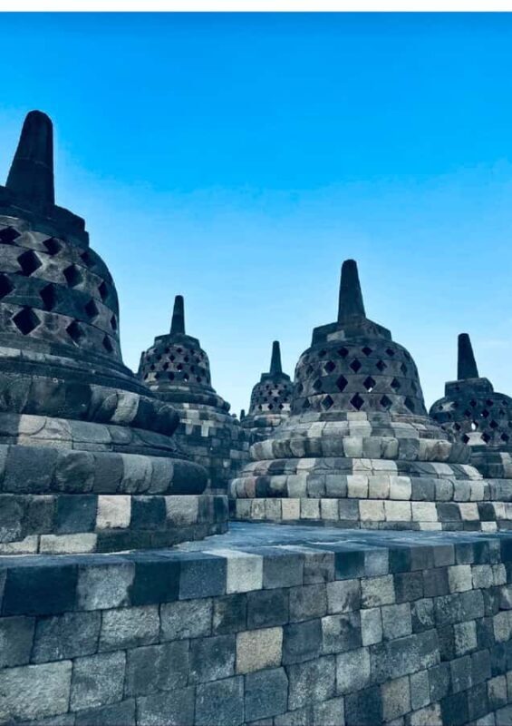 Yogyakarta: Borobudur Prambanan Temple Tour and Entry Ticket - Starting the Day: Pickup and Early Morning Vibes