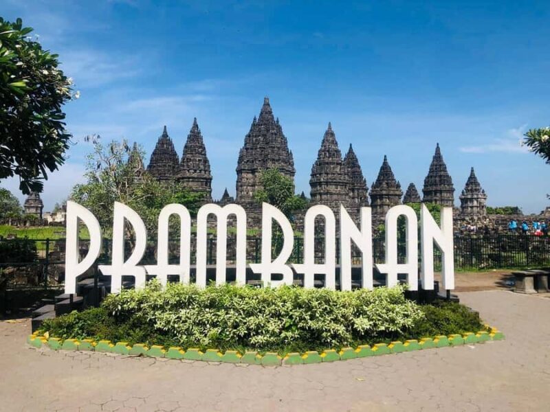 Yogyakarta: Borobudur Prambanan Temple Tour and Entry Ticket - Prambanan: The Stunning Hindu Temple Complex