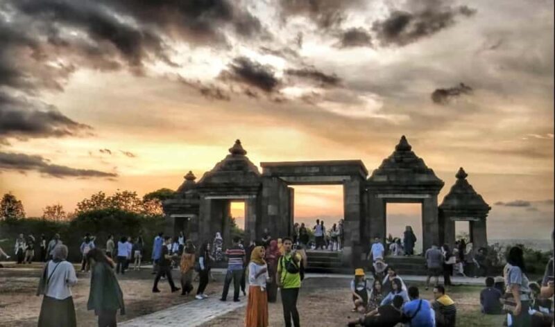 Yogyakarta: Borobudur Sunrise, Candi Boko & Coffee Tour - The Itinerary in Detail