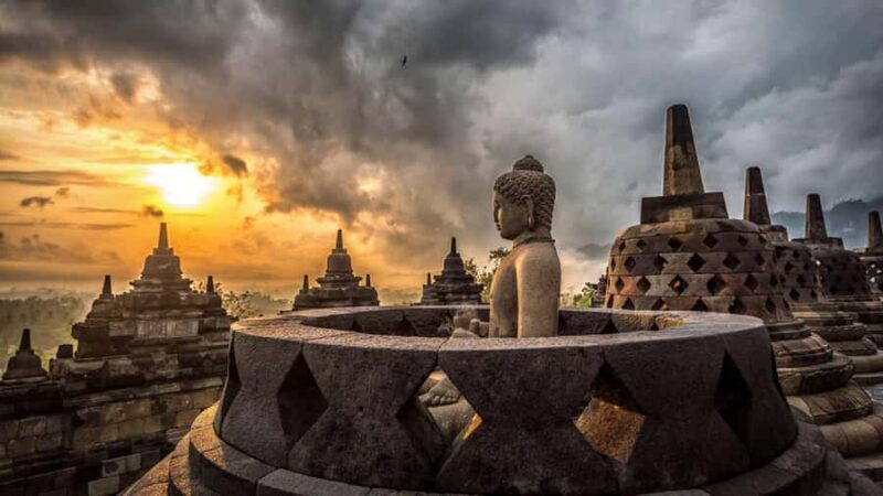 Yogyakarta: Borobudur Sunrise Climb and Prambanan Guided - Exploring the Magic of Yogyakarta: Borobudur Sunrise Climb and Prambanan Guided Tour