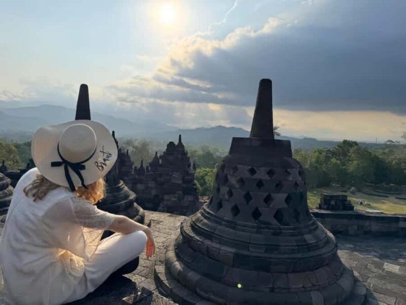 Yogyakarta: Borobudur Sunrise from temple with Breakfast - Considerations and Practical Tips