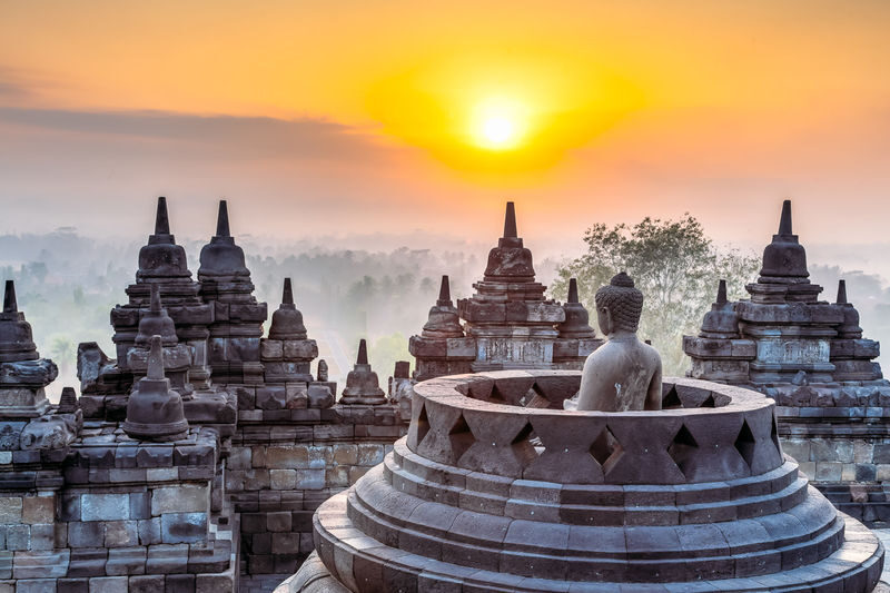 Yogyakarta: Borobudur Sunrise ( Guarantee Climb-up) & Prambanan - What to know before you book