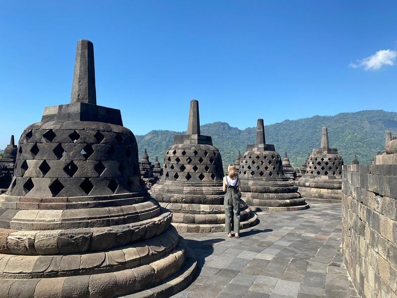 Yogyakarta: Borobudur Sunrise ( Guarantee Climb-up) & Prambanan - Sunrise Borobudur: worth the early alarm?