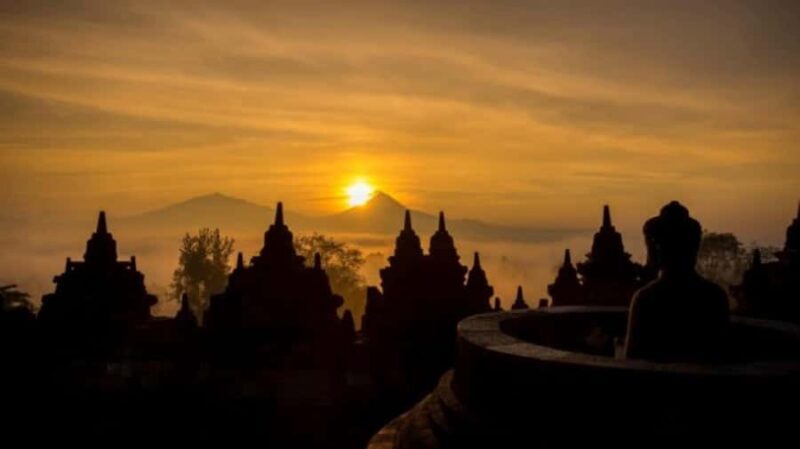 Yogyakarta: Borobudur Sunrise inside the temple & prambanan - What to Expect at Prambanan