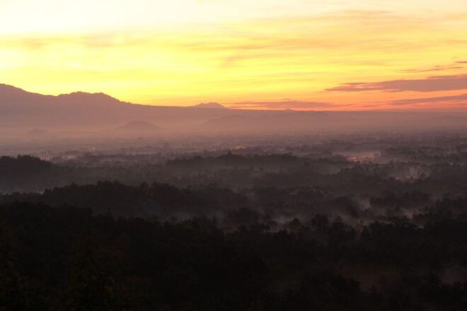 Yogyakarta: Borobudur Sunrise, Merapi Volcano & Prambanan - Highlights of the Activity