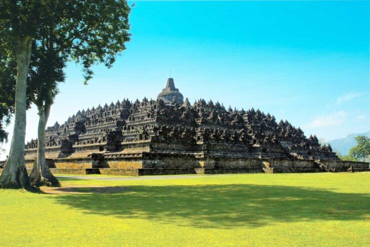 Yogyakarta: Borobudur Sunrise & Prambanan Temple Guided Tour - Borobudur Sunrise Experience