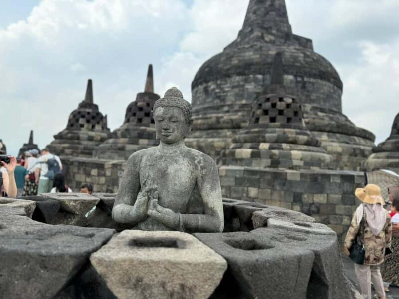 Yogyakarta: Borobudur Sunrise VIP and Prambanan Culture Tour - The Experience: A Detailed Look at the Tour