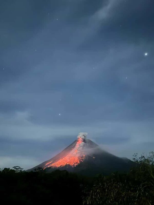 Yogyakarta: Borobudur Sunset & Mount Merapi Lava View Tour - The Magic of Borobudur at Sunset