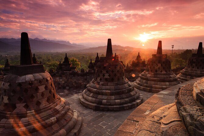 Yogyakarta: Borobudur Sunset Shared Guided Tour - Exploring the Yogyakarta Borobudur Sunset Shared Guided Tour