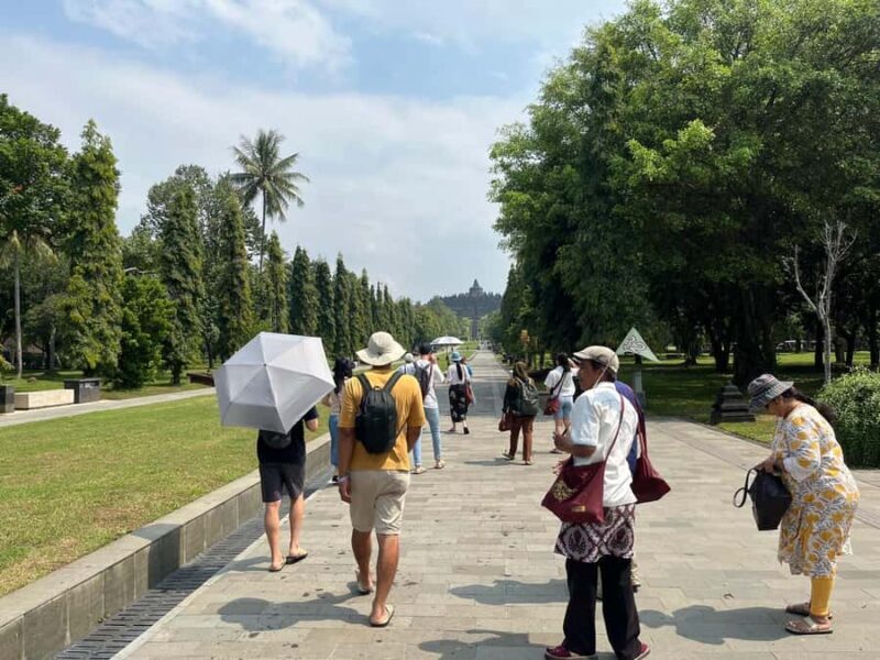 Yogyakarta: Borobudur sunset(guarantee climb up) & Prambanan - FAQs