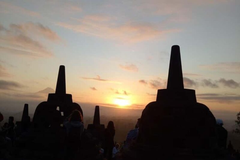 Yogyakarta: Borobudur sunset(guarantee climb up) & Prambanan - Good To Know