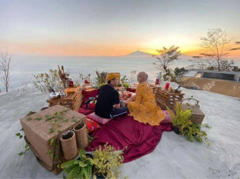 Yogyakarta: Borobudur Temple & Enam Langit Private Tour - What Makes This Tour Stand Out?