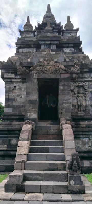 Yogyakarta : Borobudur temple + Prambanan temple tour - Practical Considerations