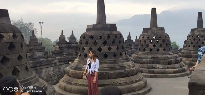 Yogyakarta: Borobudur Temple & Setumbu Hill Sunrise Tour - Good To Know