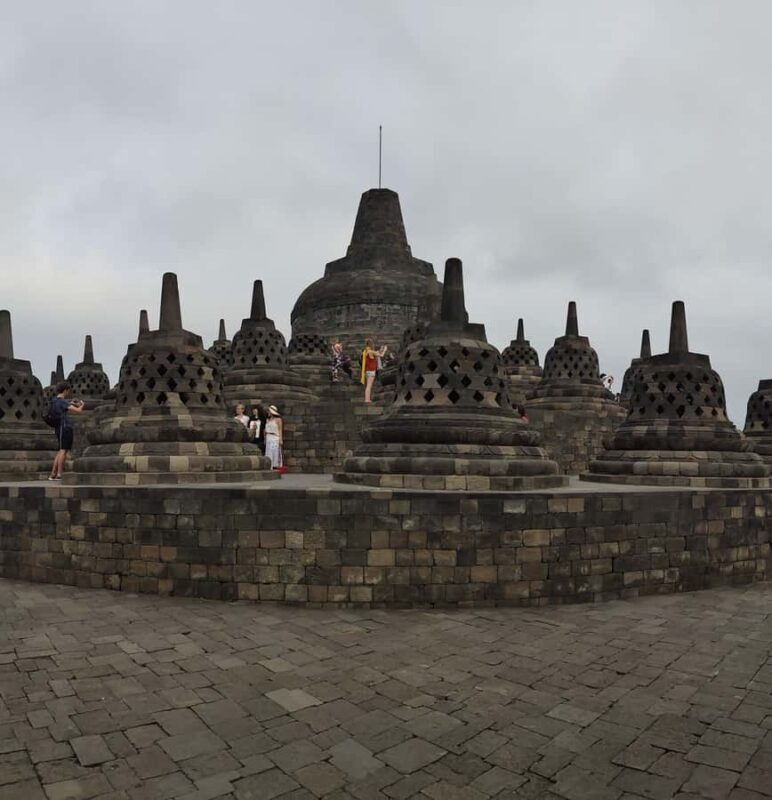 Yogyakarta: Borobudur Temple & Setumbu Hill Sunrise Tour - Price and Value Analysis