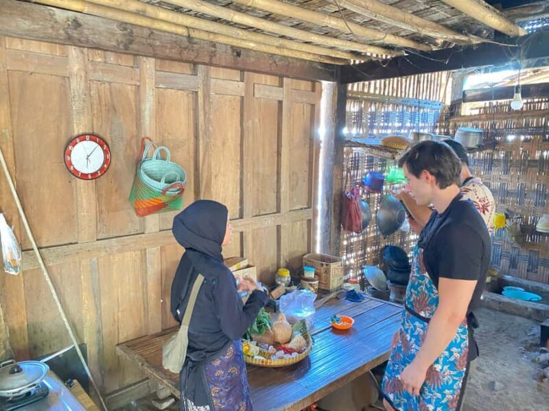 Yogyakarta: Borobudur Village Cycling Tour+Eco Cooking Class - The Sum Up