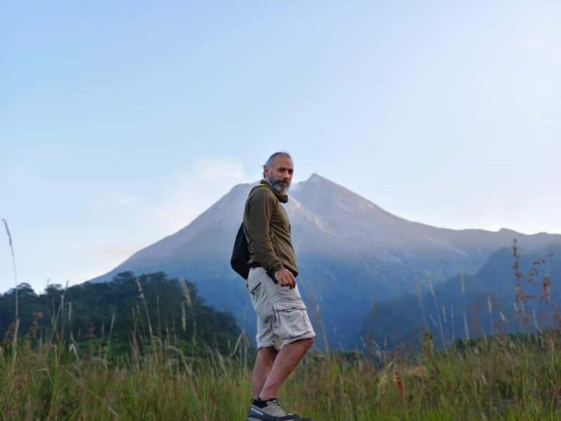 Yogyakarta : Borobudur(climb up temple) & sunrise mt merapi - The Practicalities of the Tour