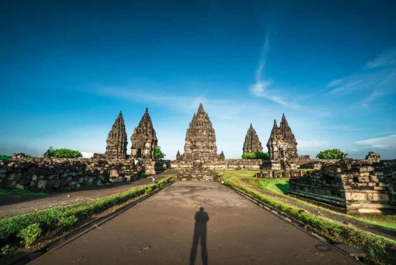Yogyakarta: Breakfast at Borobudur & Prambanan Private Tour - FAQs