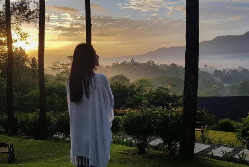 Yogyakarta: Breakfast at Borobudur & Prambanan Private Tour - Good To Know