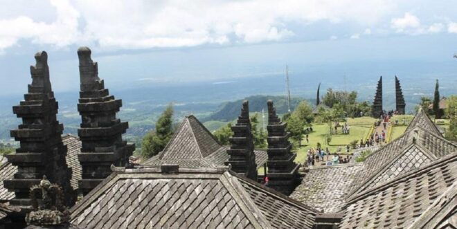 Yogyakarta: Candi Cetho, Sukuh, and Solo City Tour - Booking Information