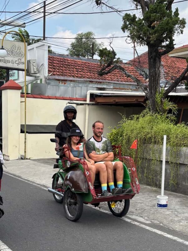 Yogyakarta: City Highlights with Pedicab and Guided Tours - Good To Know