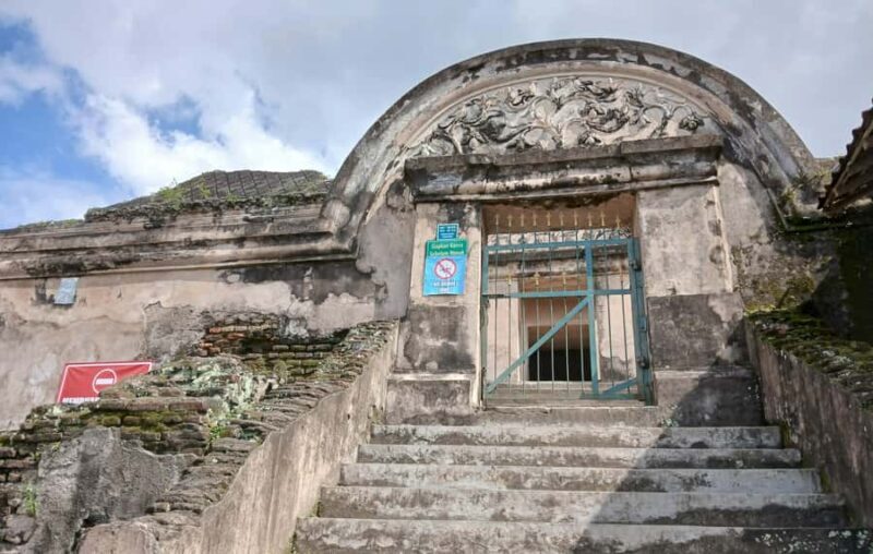 Yogyakarta: City Tour with Palace, Batik, and Keris - Who Should Consider This Tour?