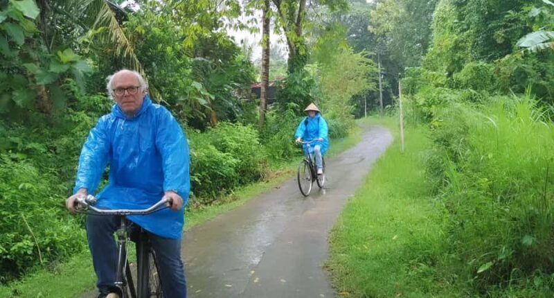 Yogyakarta: Countryside Village Cycling Tour With Guide - Good To Know