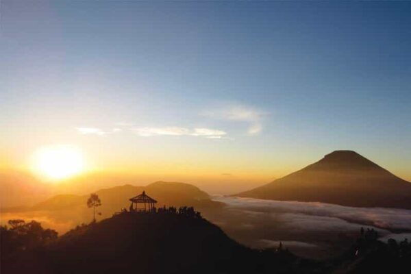 Yogyakarta: Dieng Sunrise Trip & Borobudur Afternoon Tour - Booking Information