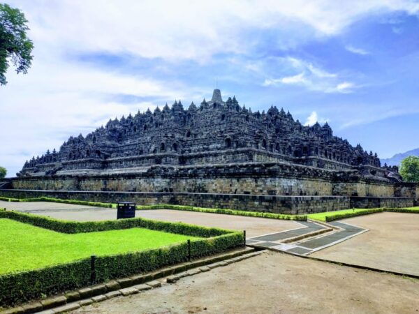 Yogyakarta Experience One Day Tour Borobudur and Prambanan - Questions You May Have