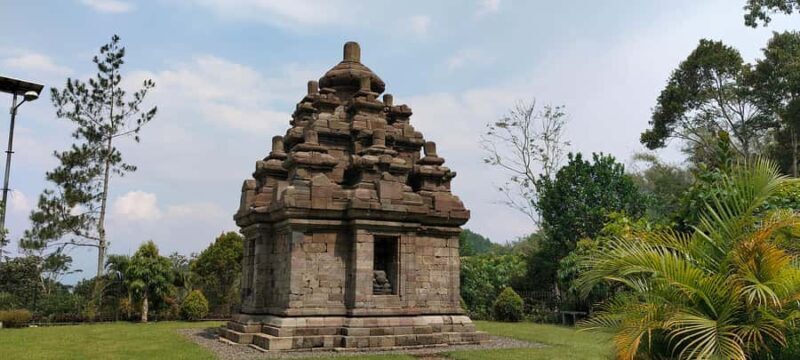 Yogyakarta : explore Nepal van Java + Selogriyo temple - Good To Know