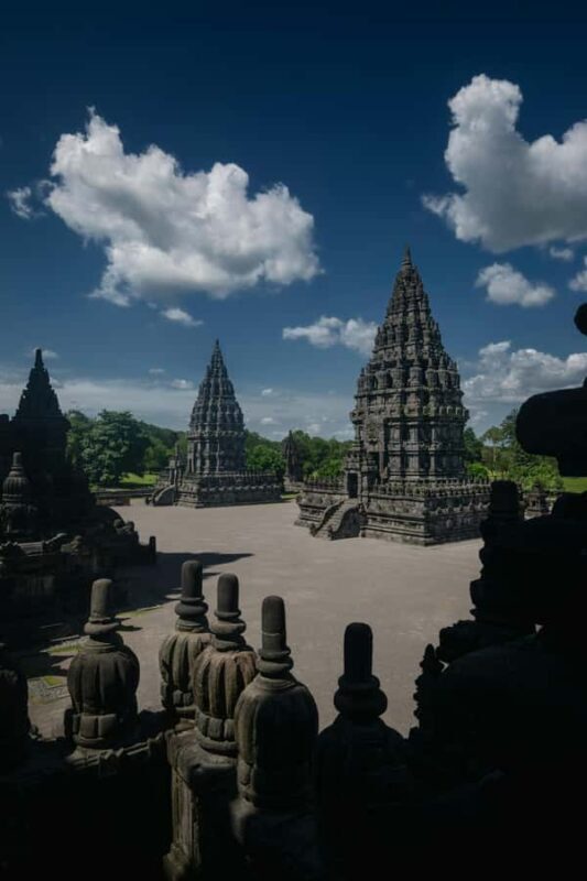 Yogyakarta : family tour to Borobudur + Prambanan + Guide - Why This Tour Works for You