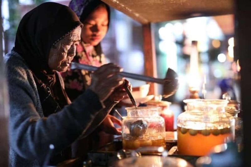 Yogyakarta: Guided City Walk and Food Tour - Discovering Yogyakarta: A Deep Dive into the Tour