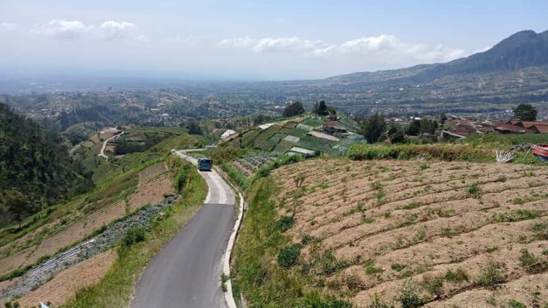 Yogyakarta : Honey moon by hire luxury vehicle - An Overview of the Experience