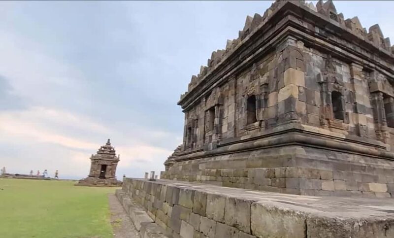 Yogyakarta: Ijo Temple Sunrise and Breakfast Tour - An In-Depth Look at the Ijo Temple Sunrise and Breakfast Tour