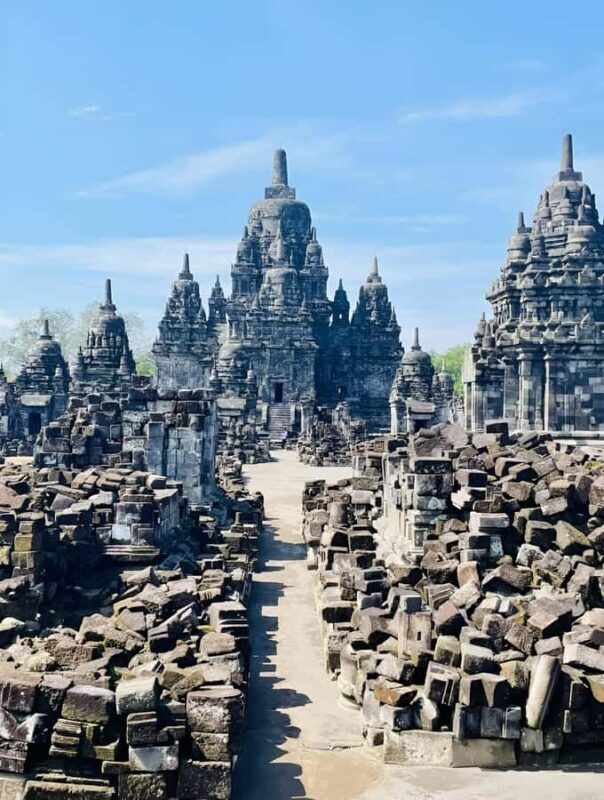 Yogyakarta: Instagrammable Cafes with Temple & Volcano View - Why We Think This Tour Works